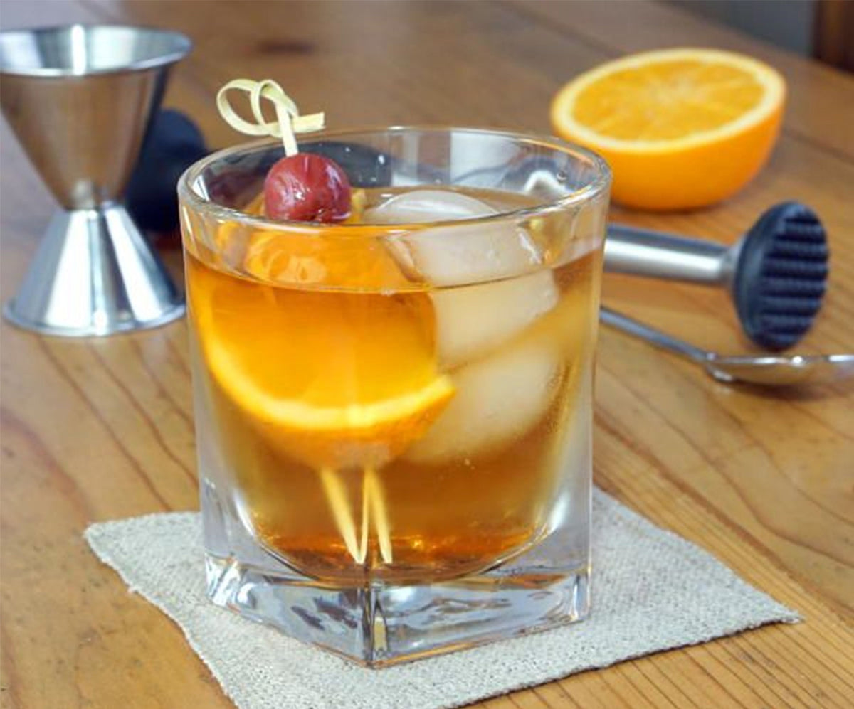 Apple Brandy Old Fashioned – Yahara Bay